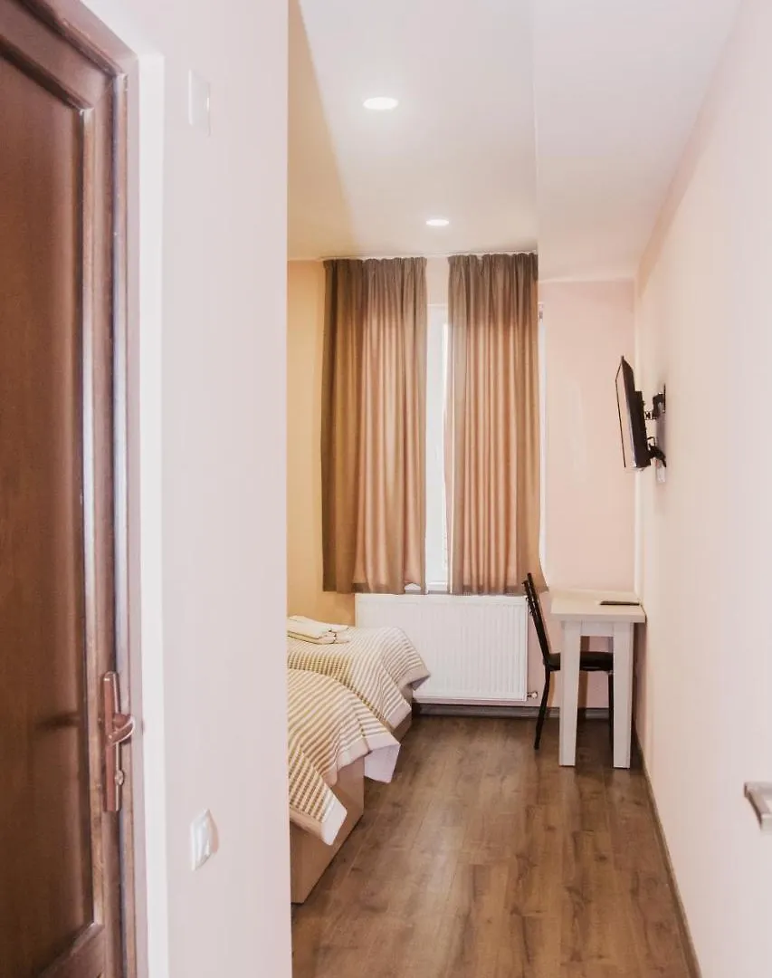 Red Hotel Tbilisi Nocleg ze śniadaniem