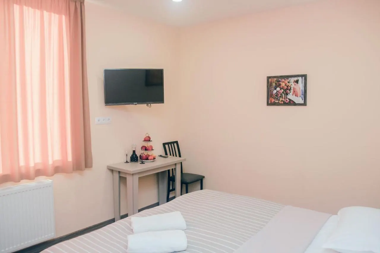 Red Hotel Tbilisi Nocleg ze śniadaniem