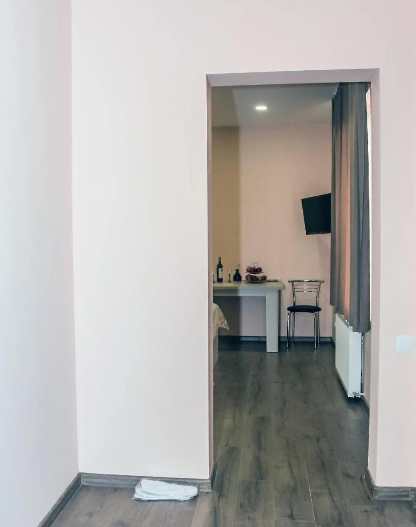 Red Hotel Tbilisi 3*,
